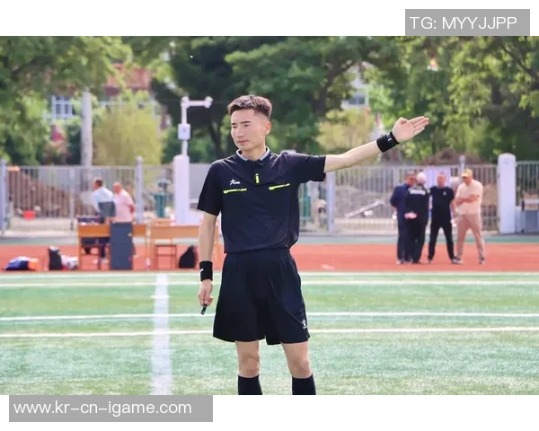 掌握实用足球过人技巧提升你的球场表现与自信心 掌握实用足球过人技巧提升你的球场表现与自信心